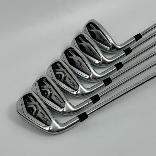 Titleist T300 5-PW / Stiff / TT AMT Red S300