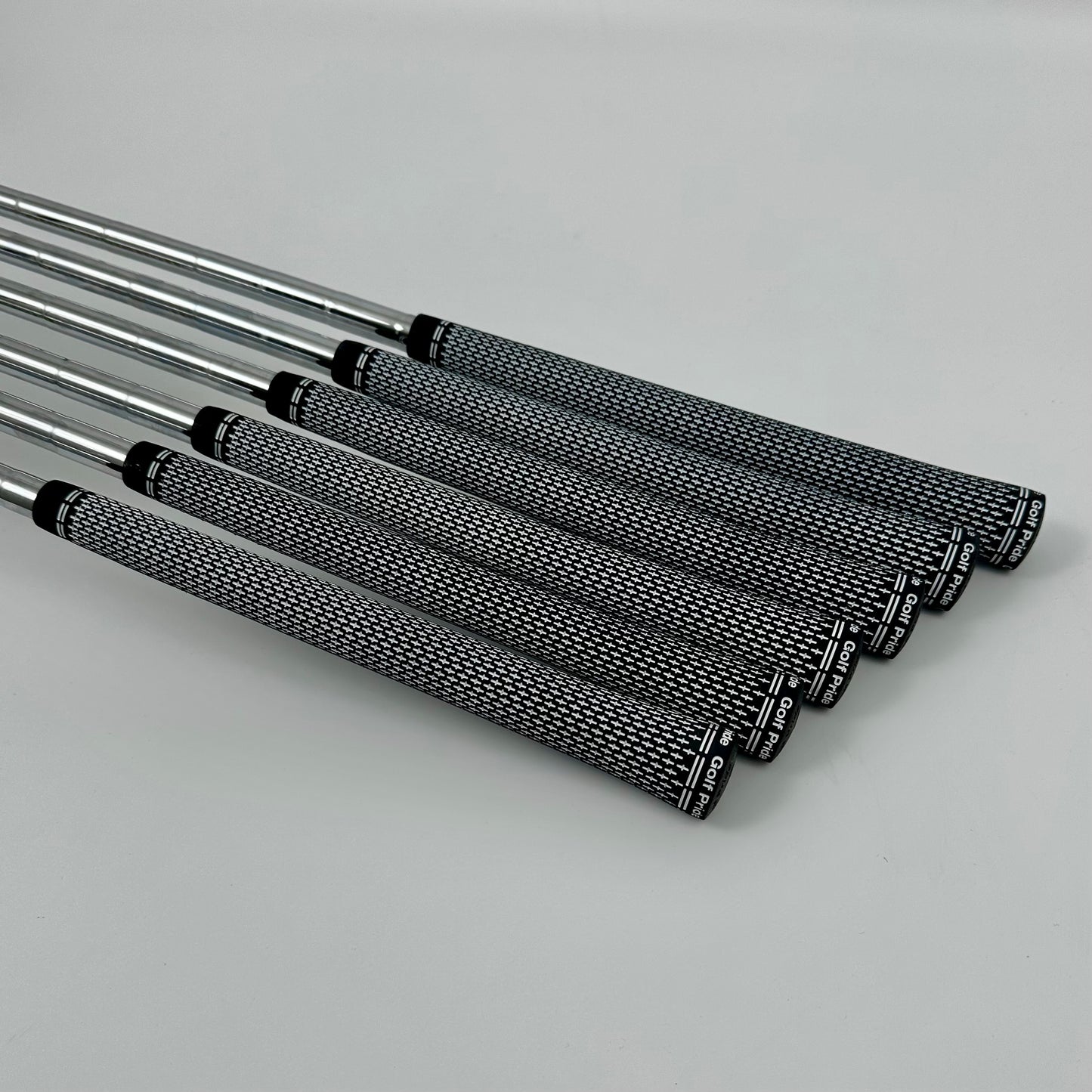 TaylorMade P760 5-P / Stiff / TT Dynamic Gold 105 S300