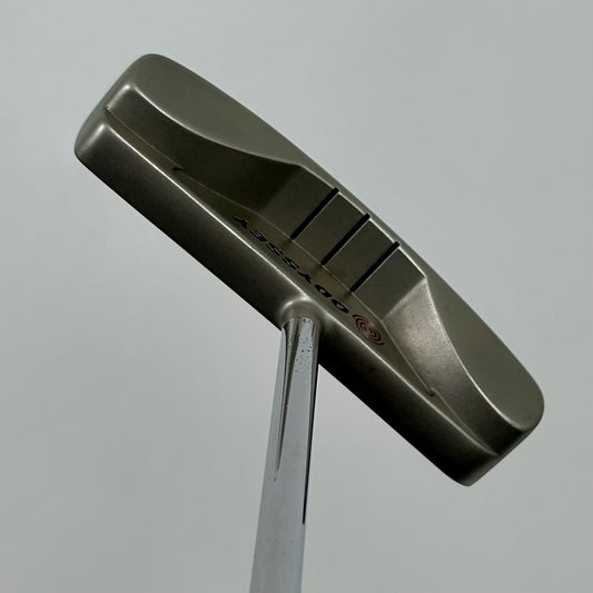 Odyssey White Hot Long Broom Stick / 48"