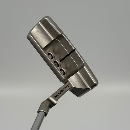 Scotty Cameron Special Select Squareback 2 / 33"
