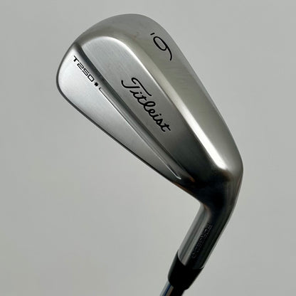 Titleist T250 Launch Specs 4G 6-P / Regular / TT AMT Red R
