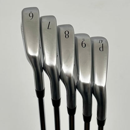 Titleist T250 Launch Specs 4G 6-P / Regular / TT AMT Red R