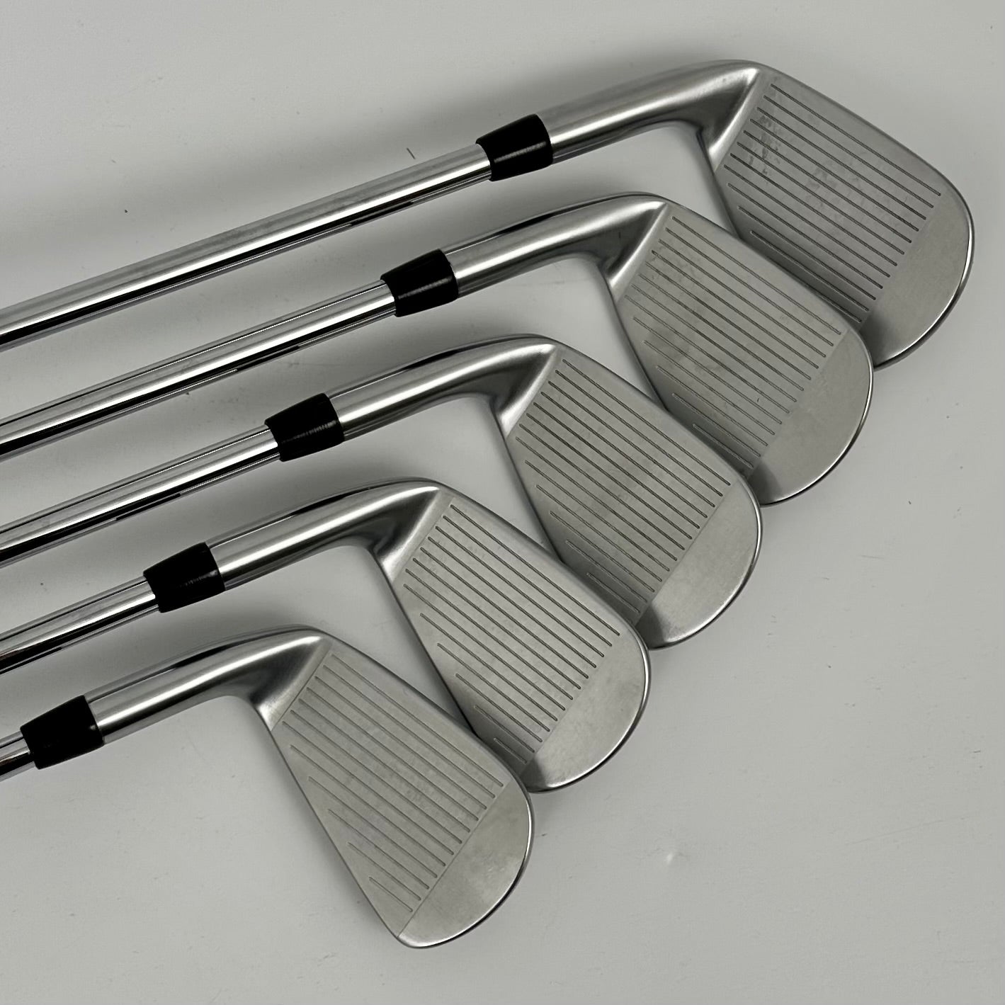 Titleist T250 Launch Specs 4G 6-P / Regular / TT AMT Red R