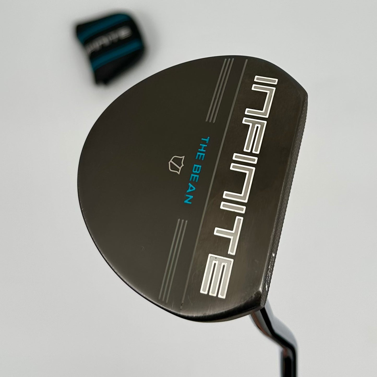 Wilson Staff Infinite The Bean / 33"