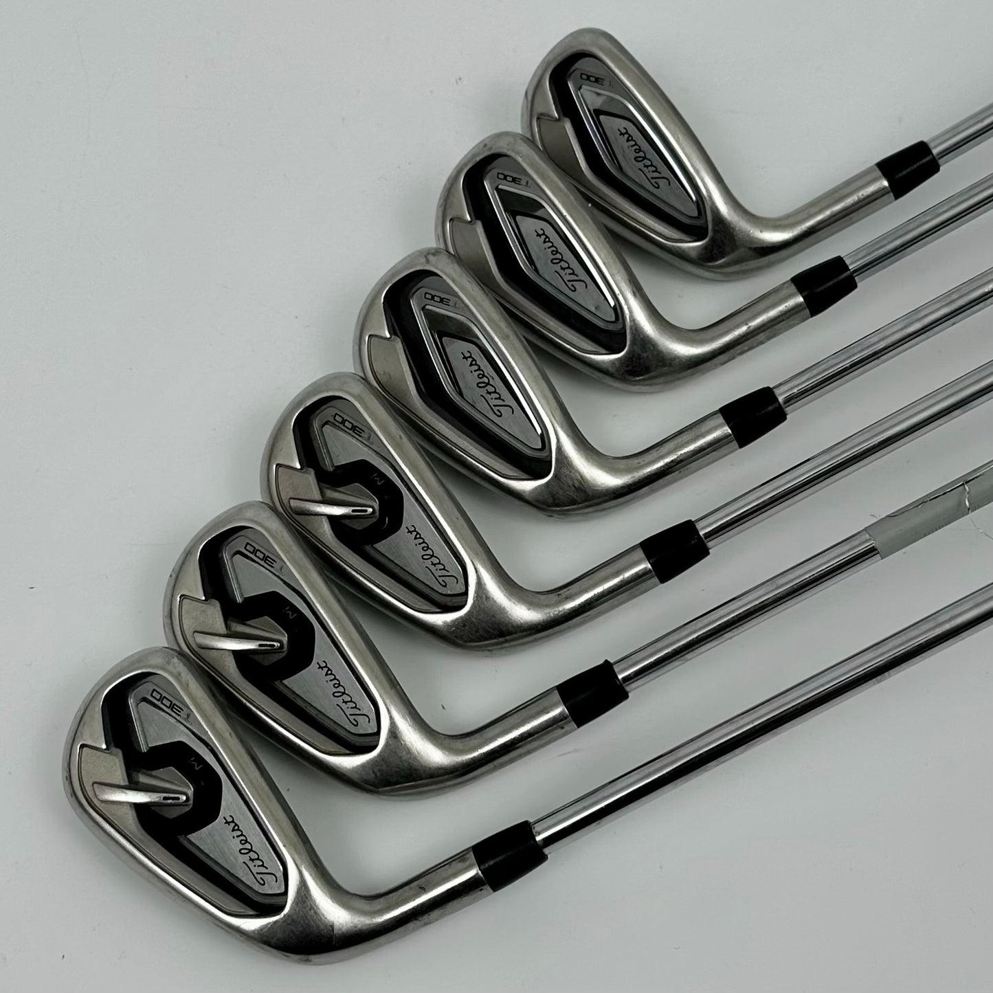 Titleist T300 5-PW / Regular / TT AMT Red R300