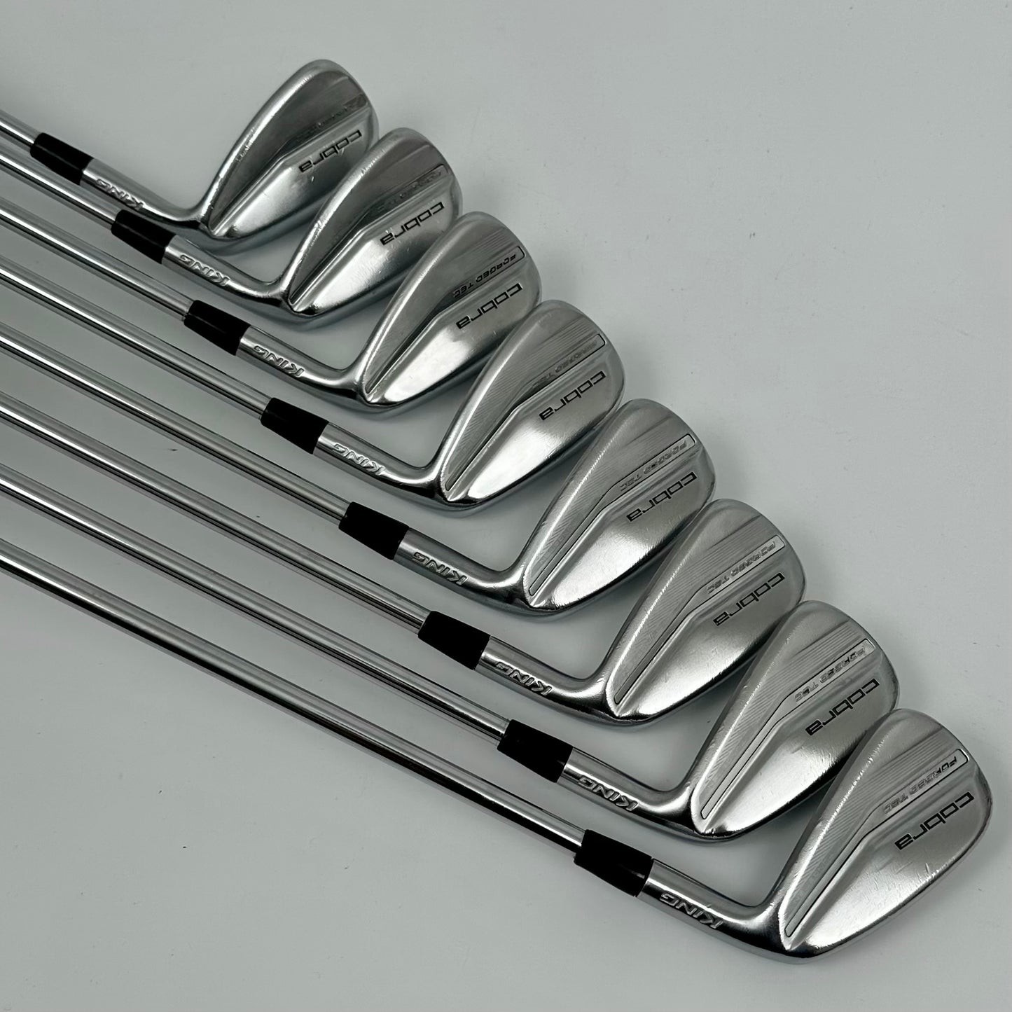 Cobra KING Forged Tec 4-GW / Regular / KBS Tour Lite R