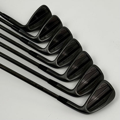 Cobra KING Tour Black 4-P / Stiff / KBS $-Taper 120