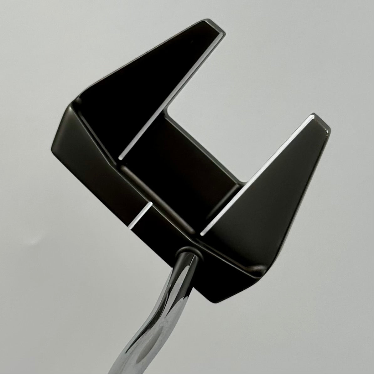 Odyssey Toulon Design Las Vegas / 34"