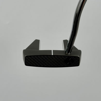 Odyssey Toulon Design Las Vegas / 34"