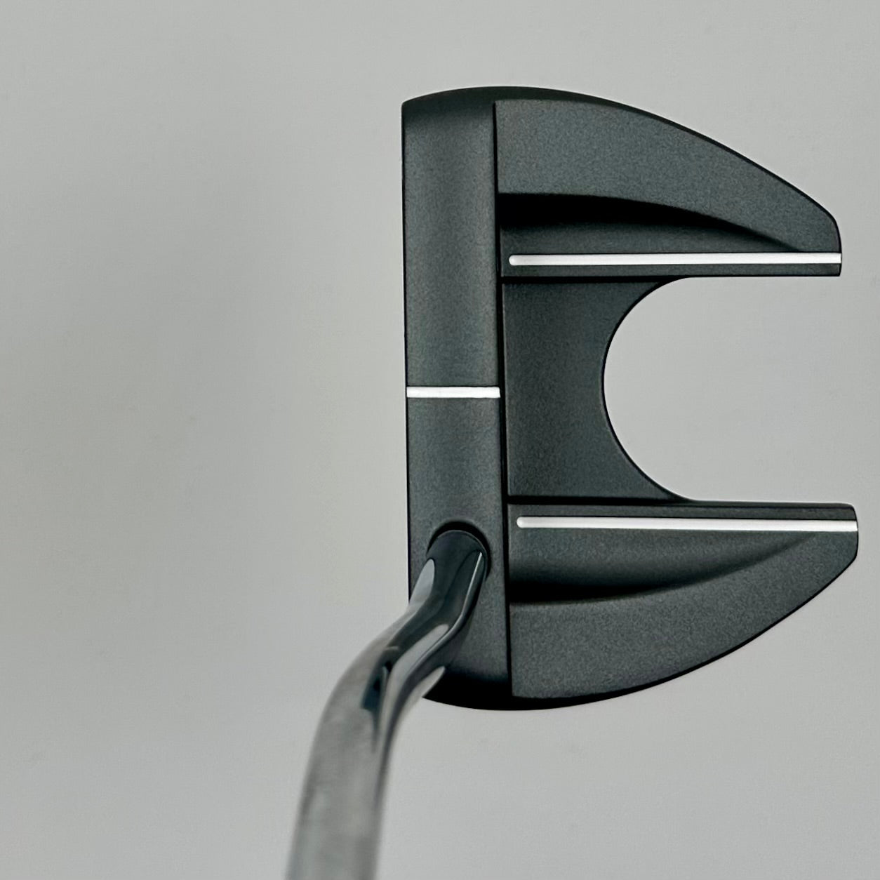 Odyssey DFX V-Line Fang / 35"