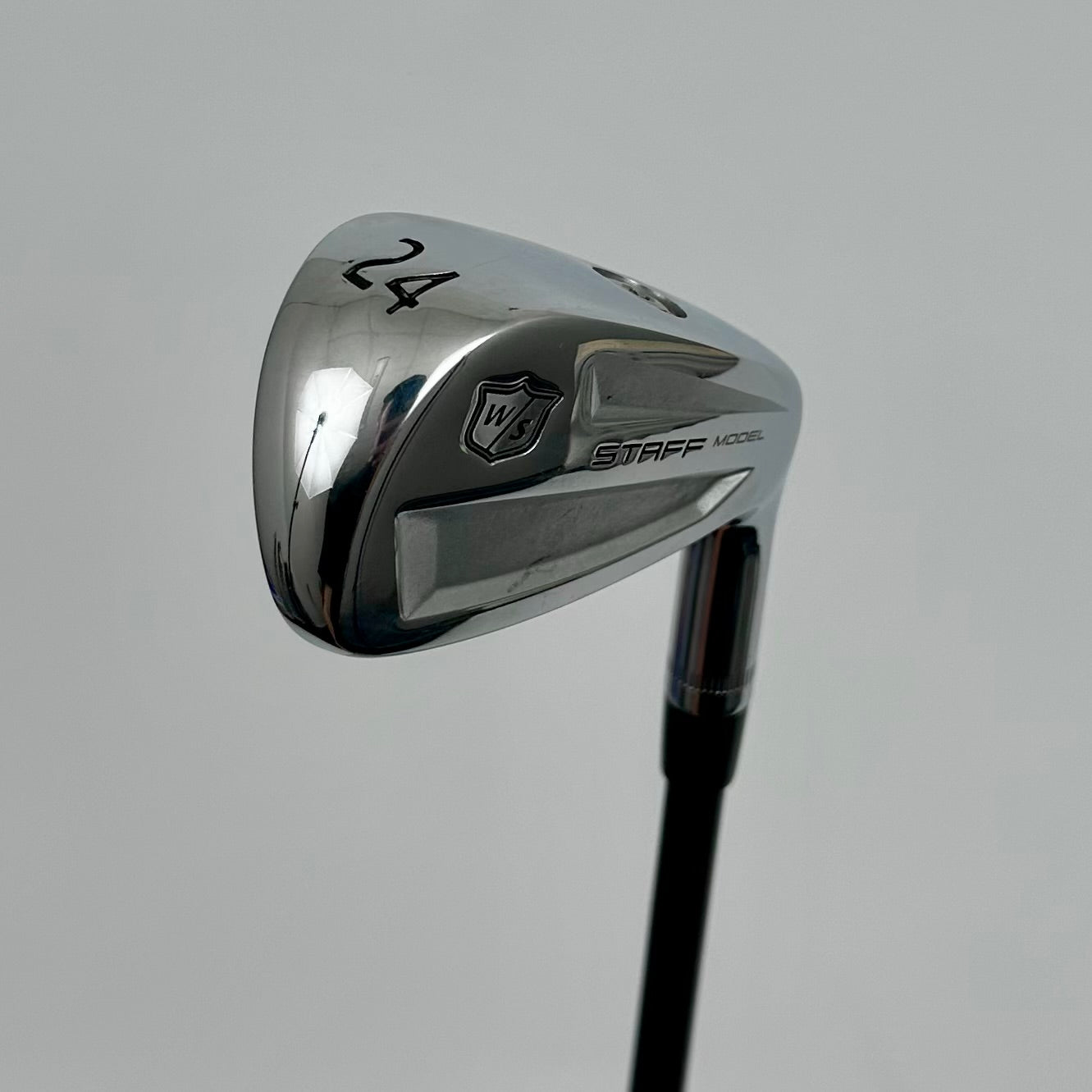 Wilson Staff Model Utility 4 24° / Regular / KBS Hybrid 70 R