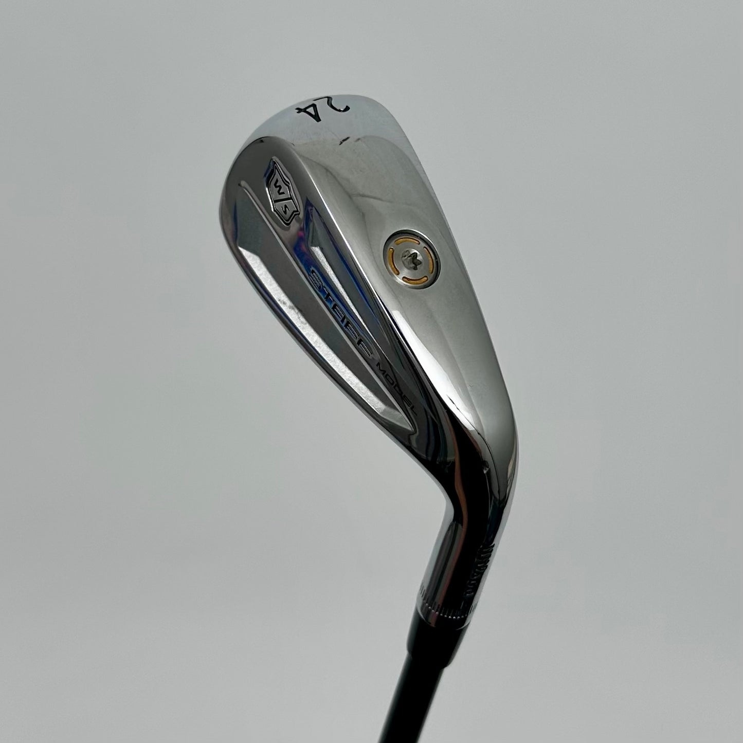 Wilson Staff Model Utility 4 24° / Regular / KBS Hybrid 70 R