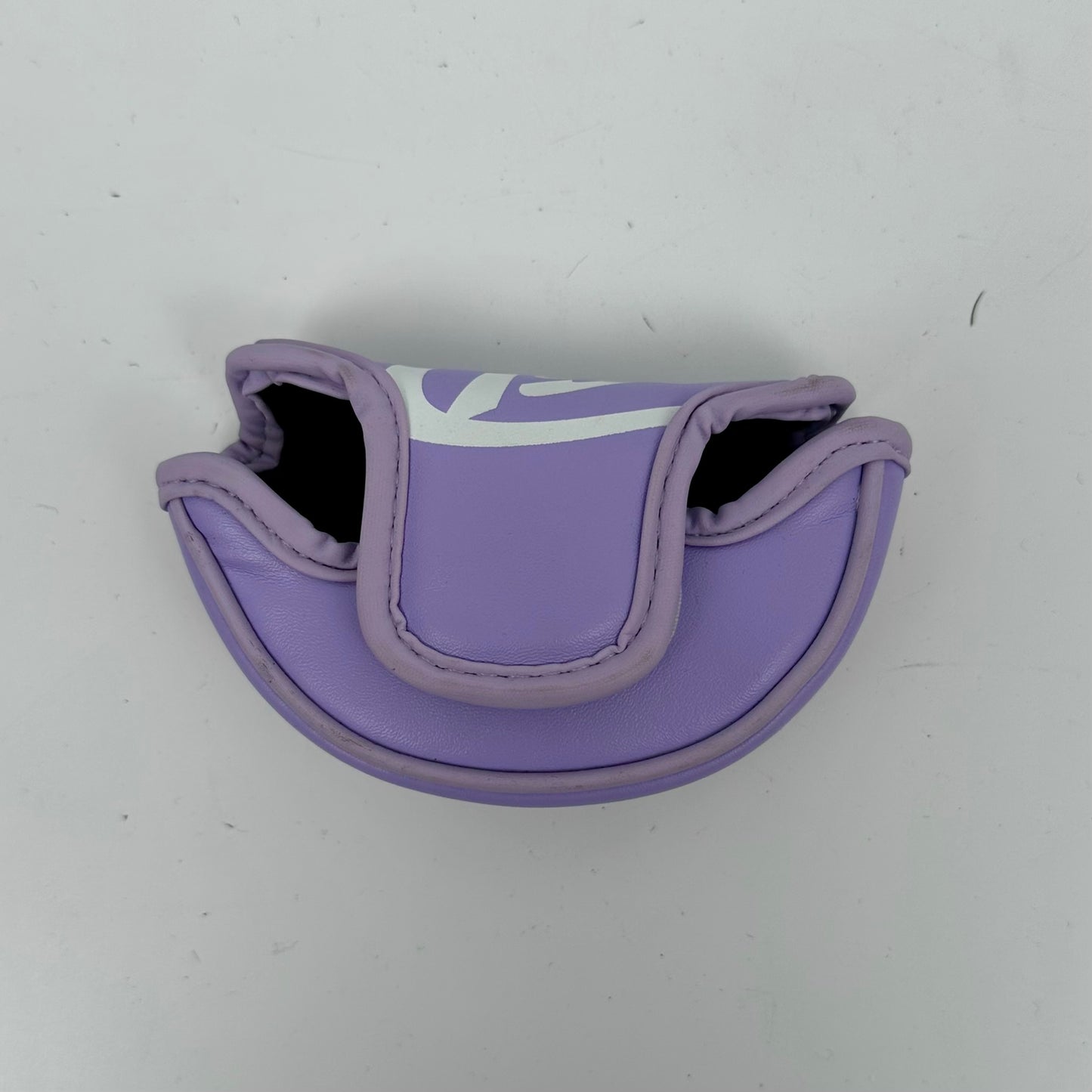 Yes! Lady Headcover Putter