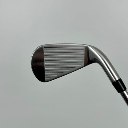 Titleist T300 5-PW / Regular / TT AMT Red R300