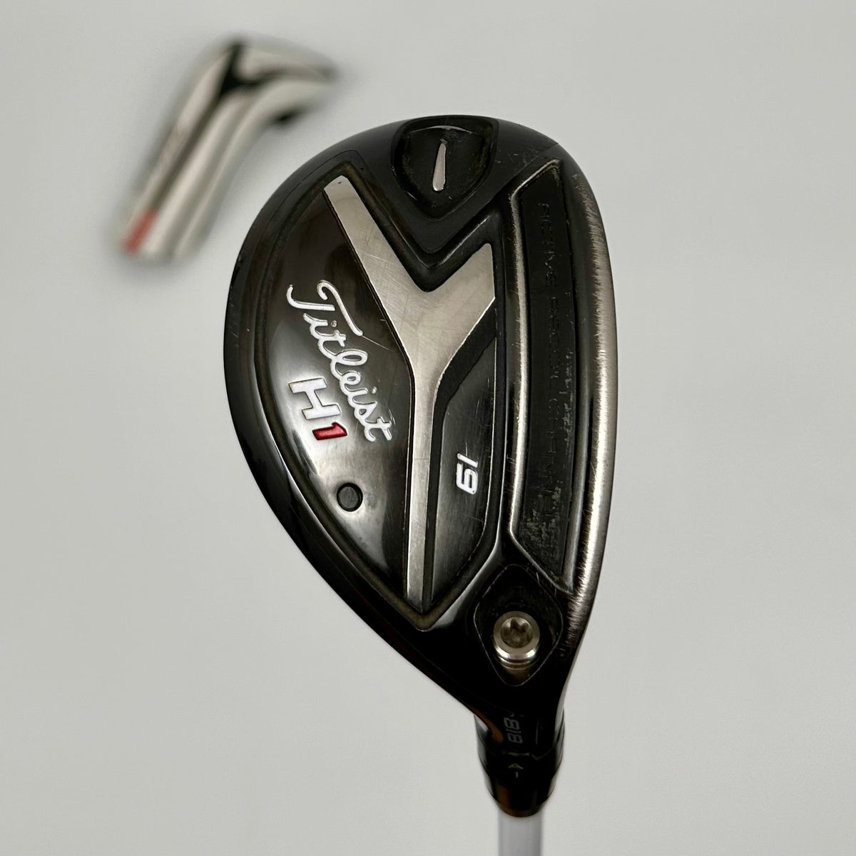 Titleist 818 H1 Hybrid 3 19° / Stiff / Fujikura Atmos HB Tour Spec 8S