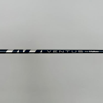 TaylorMade SIM2 Max Hybrid 4 22° / Stiff / Fujikura Ventus Blue 7-S