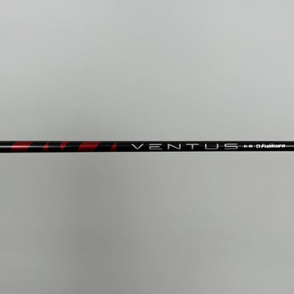 TaylorMade Stealth Hybrid 4 22° / Regular / Fujikura Ventus Red 6-R