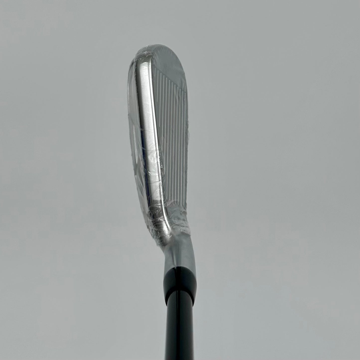 Titleist U505 Utility 4 22° / Regular / Hzrdus RDX Smoke 5.5 80g HY