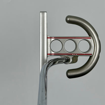Scotty Cameron Futura Broomstick / 43"