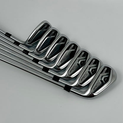 Titleist T300 5-GW / Regular / TT AMT Black R300