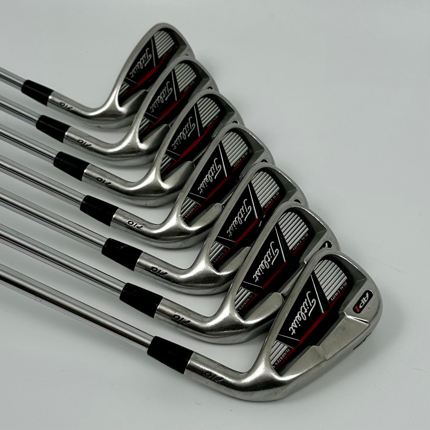 Titleist AP1 710 4-P / Stiff / True Temper Dynamic Gold S300