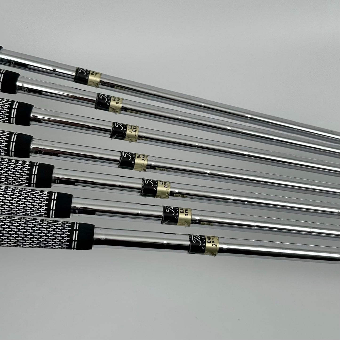 Titleist AP1 710 4-P / Stiff / True Temper Dynamic Gold S300