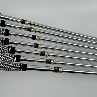 Titleist AP1 710 4-P / Stiff / True Temper Dynamic Gold S300