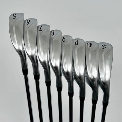 Titleist T400 5-PW+43°+49° / Stiff / TT AMT Red S300