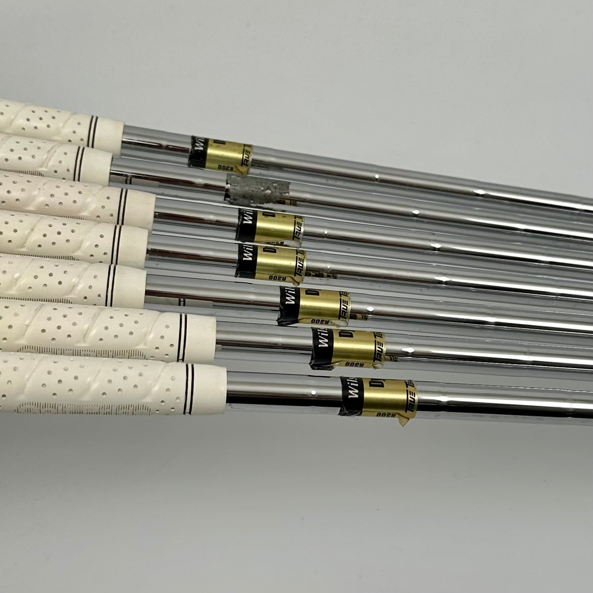 Wilson Staff Pi7 4-P / Regular / TT Dynamic Gold R300