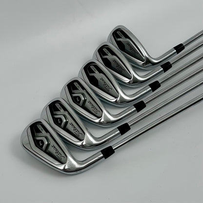 Titleist T300 5-PW / Stiff / TT AMT Red S300