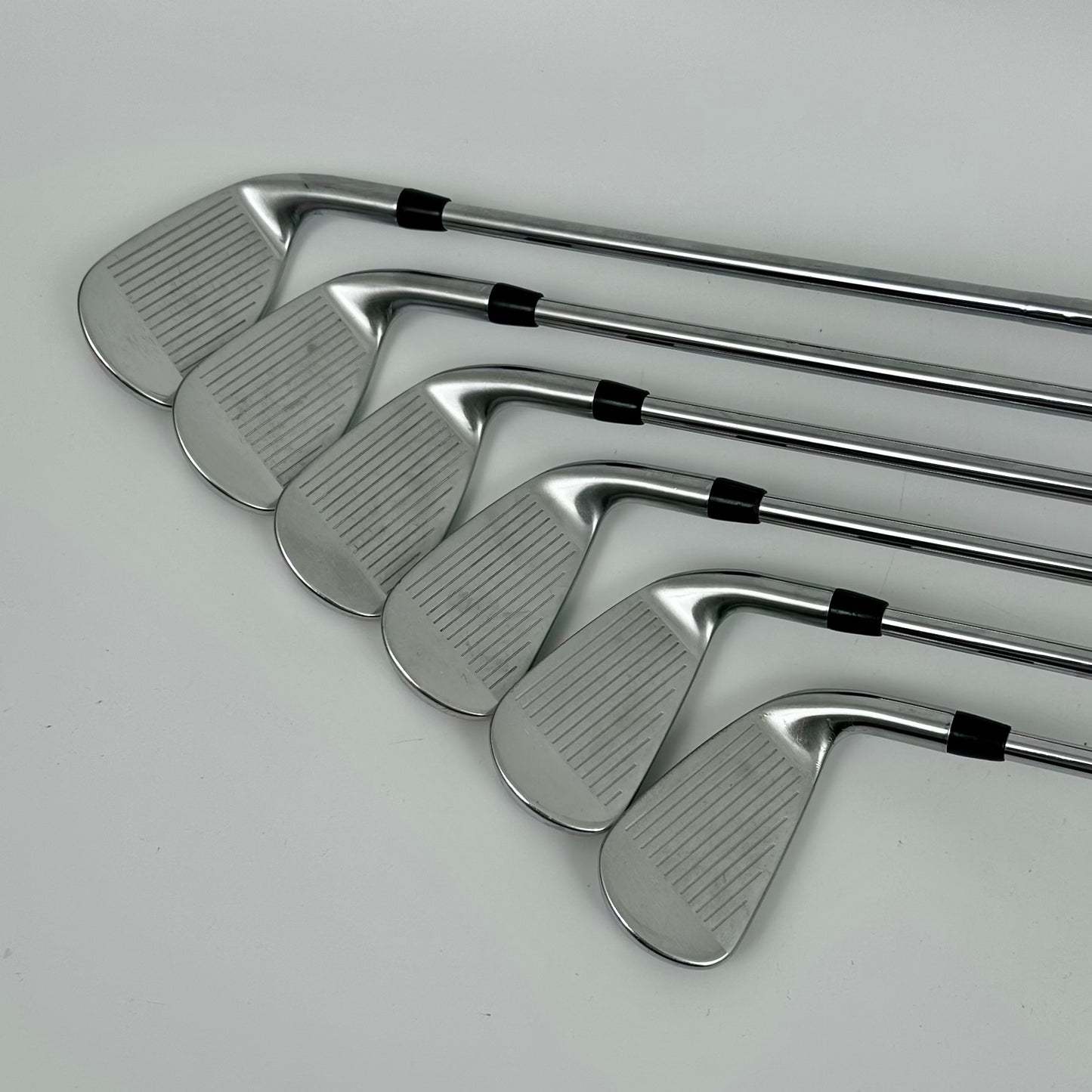 Titleist T300 5-PW / Stiff / TT AMT Red S300