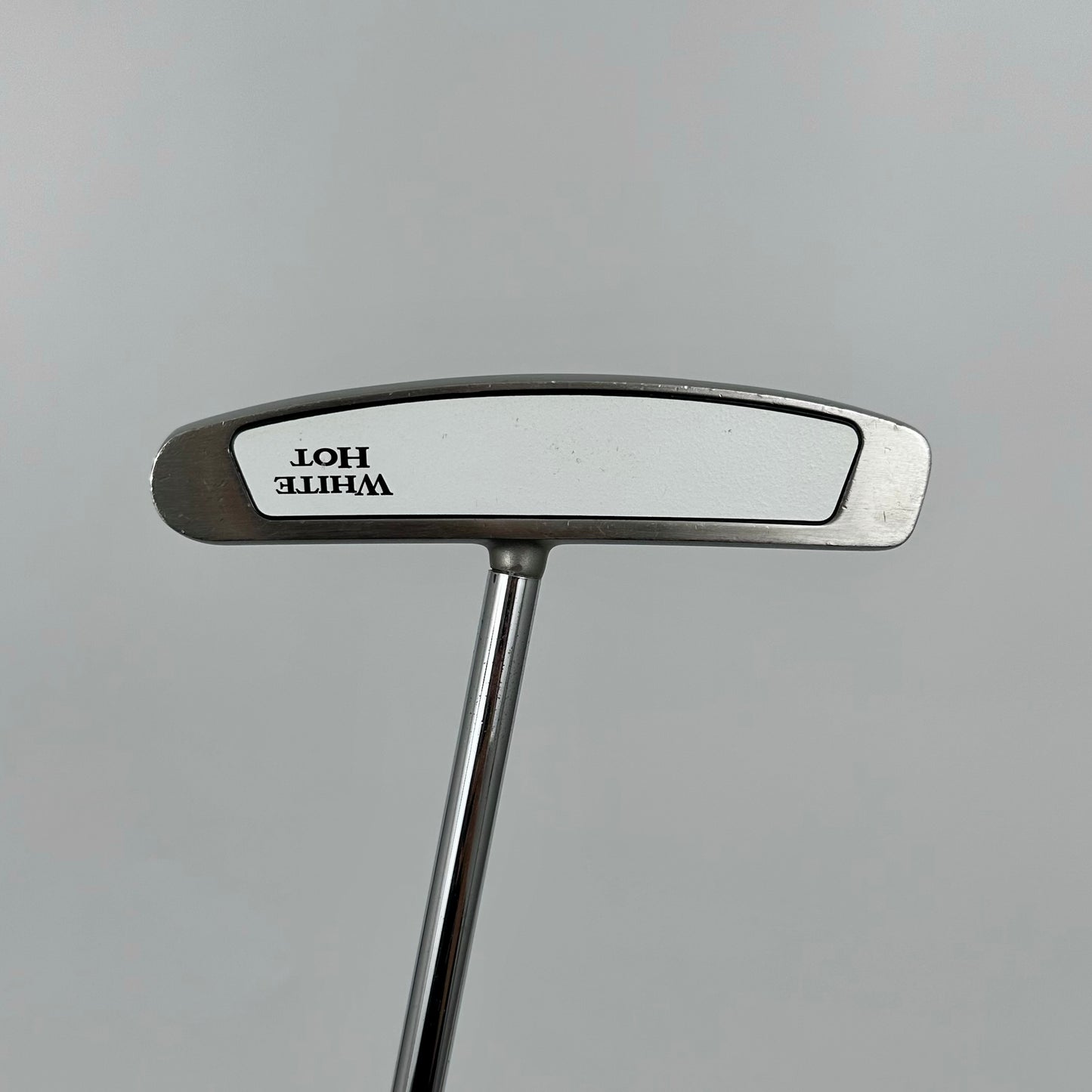 Odyssey White Hot Long Broom Stick / 48"