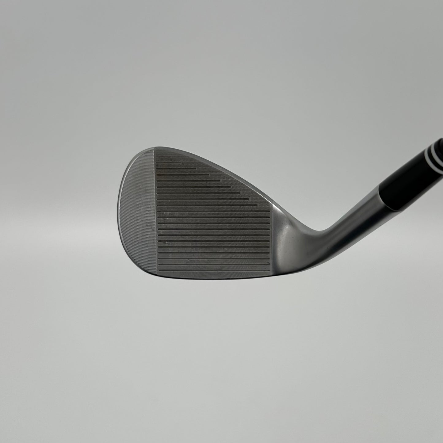 Cleveland CBX4 Zipcore 50° / Wedge-flex / UST Mamiya Recoil Dart 80 Wedge