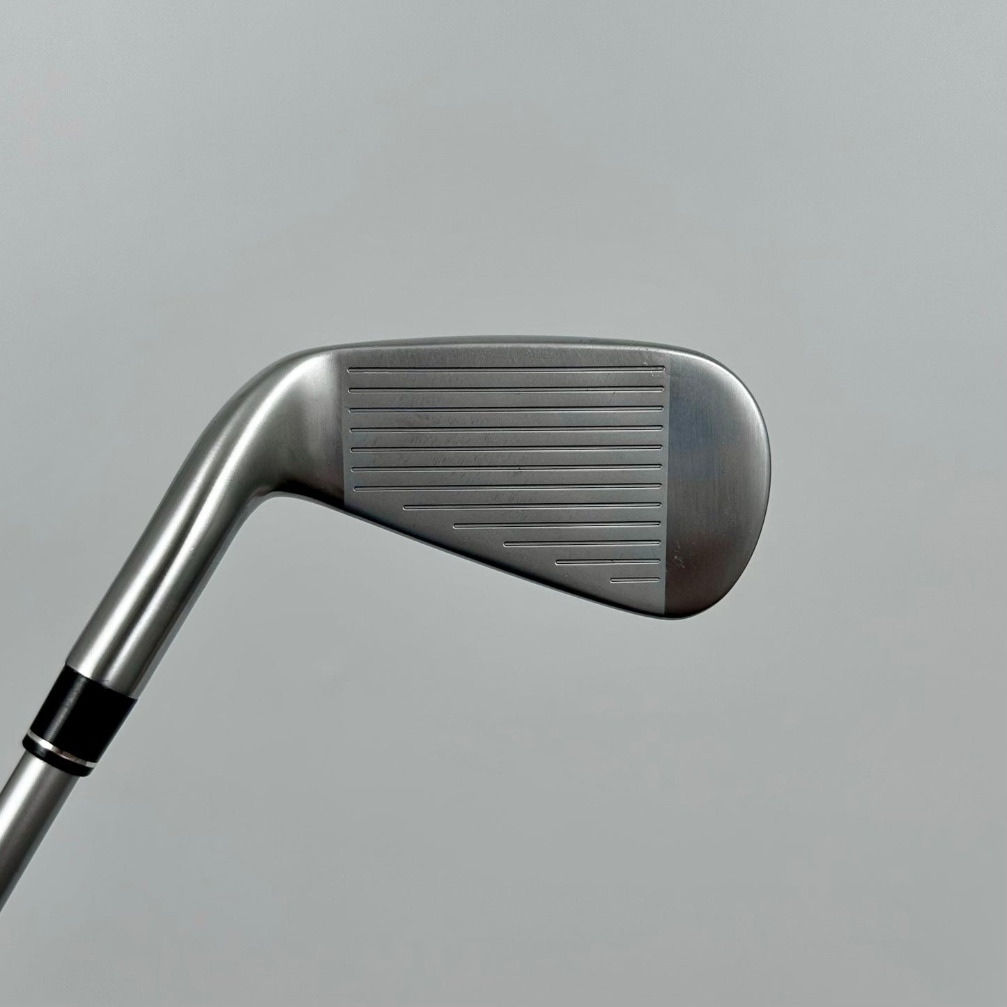 TaylorMade SIM UDI Utility 2 18° / X-Stiff / Mitsubishi Diamana HY 100 Thumb X