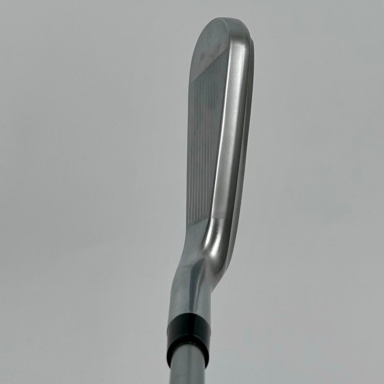 TaylorMade SIM UDI Utility 2 18° / X-Stiff / Mitsubishi Diamana HY 100 Thumb X