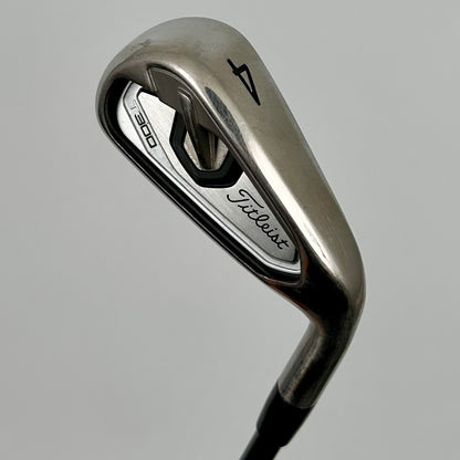 Titleist T300 J4 / Stiff / UST Mamiya Recoil Dart F4 75