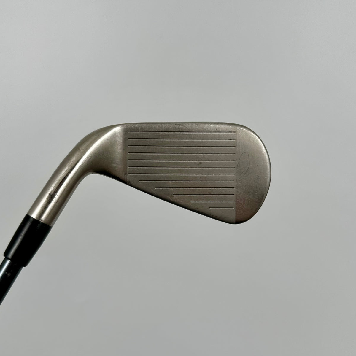 Titleist T300 J4 / Stiff / UST Mamiya Recoil Dart F4 75
