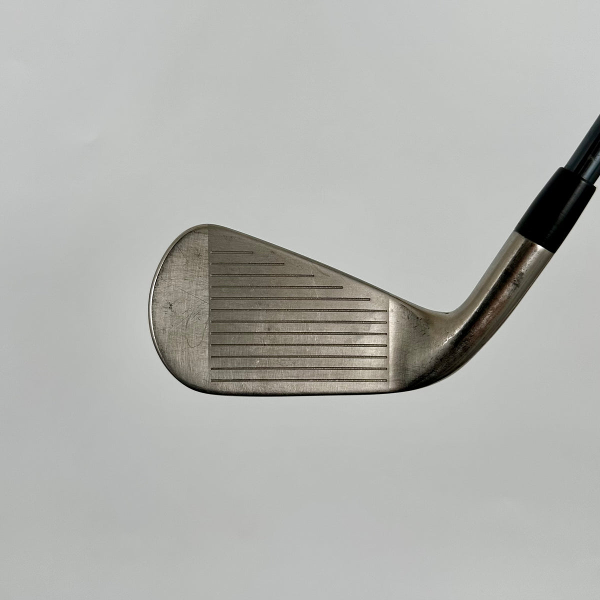 Titleist T300 J4 / Stiff / UST Mamiya Recoil Dart F4 75