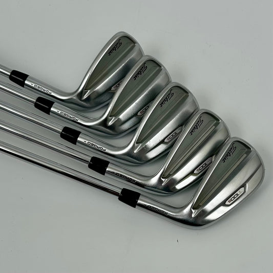 Titleist T100s 6-P / Stiff / TT AMT Black S300