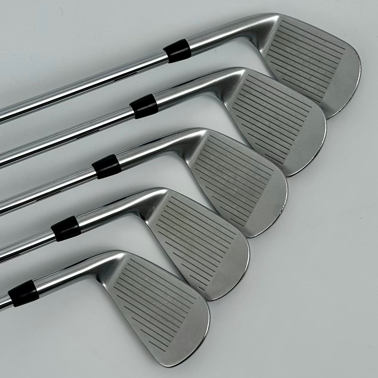 Titleist T100s 6-P / Stiff / TT AMT Black S300