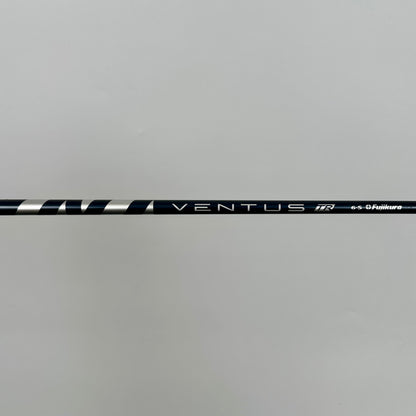 Wilson Staff Dynapwr Carbon FW3 15° / Stiff / Fujikura Ventus TR Blue 6-S