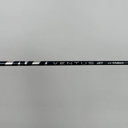 Wilson Staff Dynapwr Carbon FW4 16,5° / Regular / Fujikura Ventus TR Blue 6-R