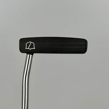 Wilson Staff Infinite Bucktown / 33"