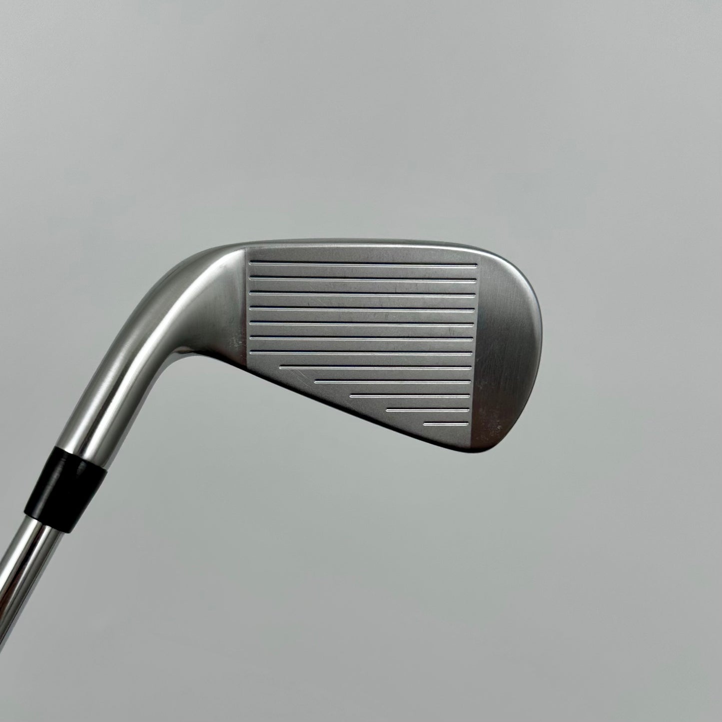 Titleist T200 J4 / Stiff / Project X Rifle 6.0