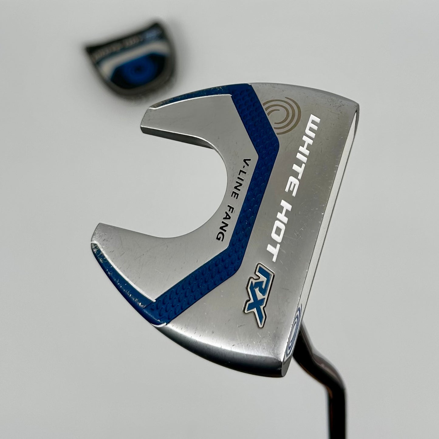 Odyssey White Hot RX V-Line Fang / 34"