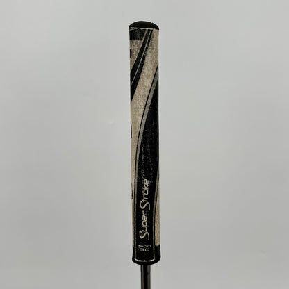 Odyssey White Hot RX V-Line Fang / 34"