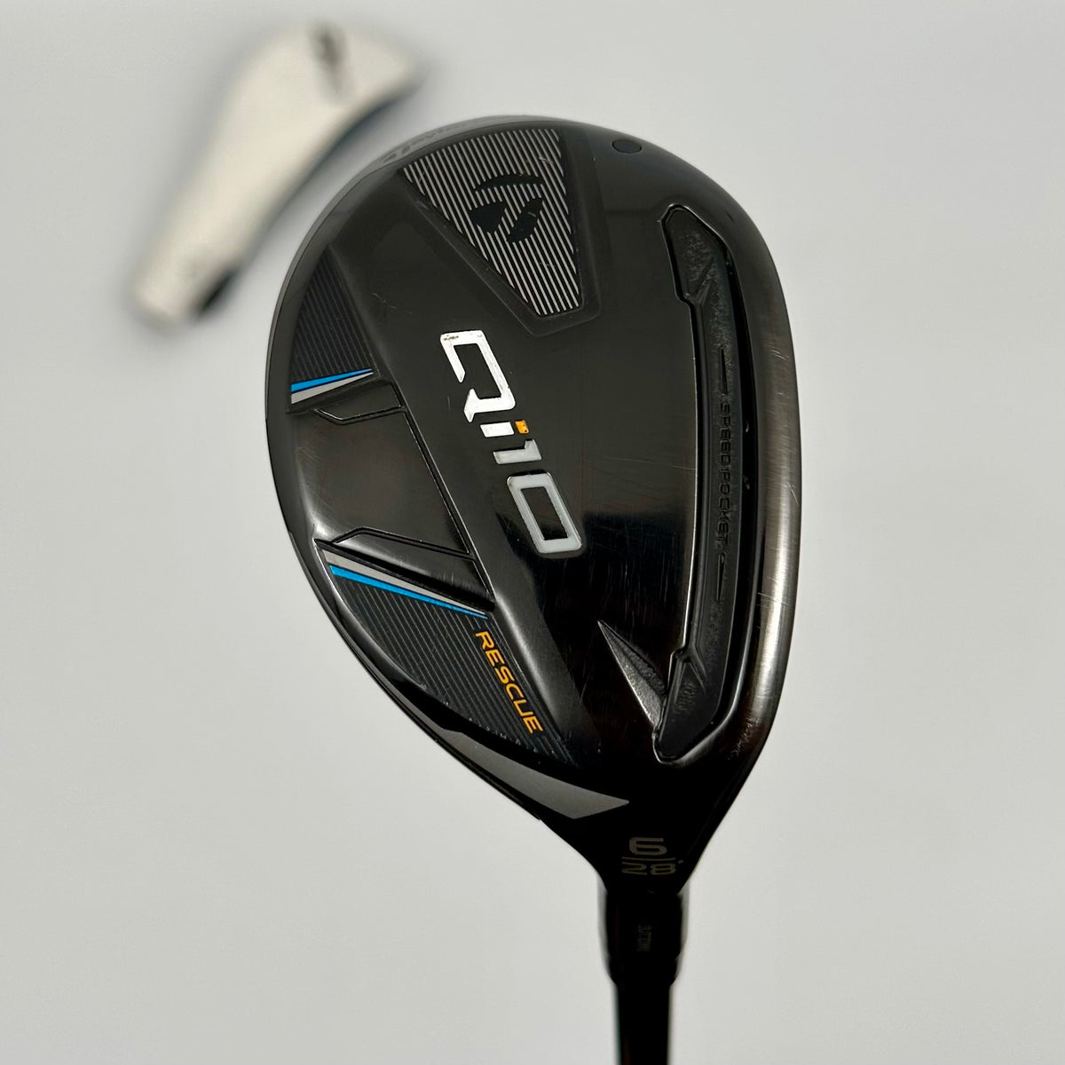 TaylorMade Qi10 Rescue Hybrid 6 28° / Regular / Fujikura Ventus TR Blue HB 6-R