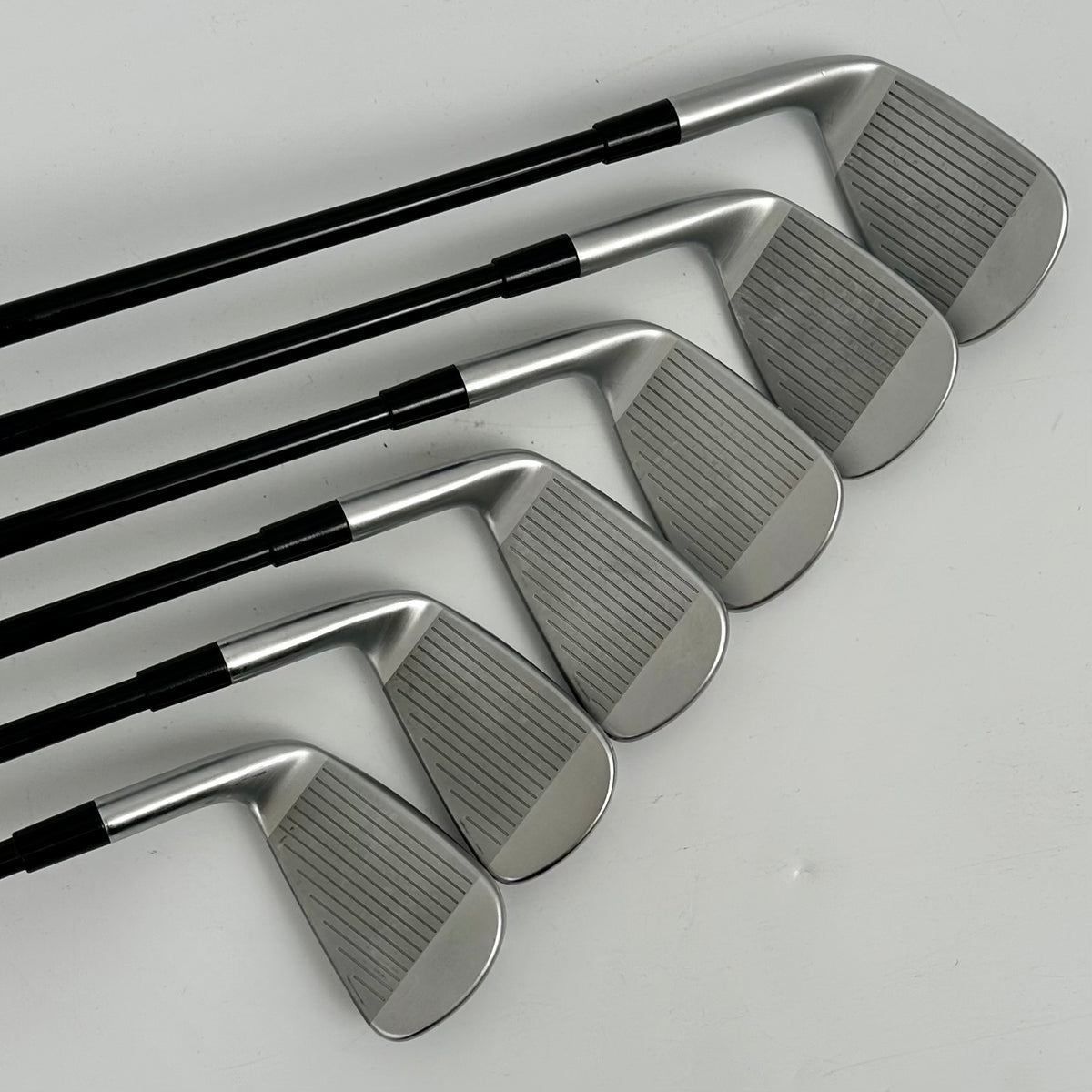 TaylorMade P790 5-P / Regular / Mitsubishi MMT 65 R