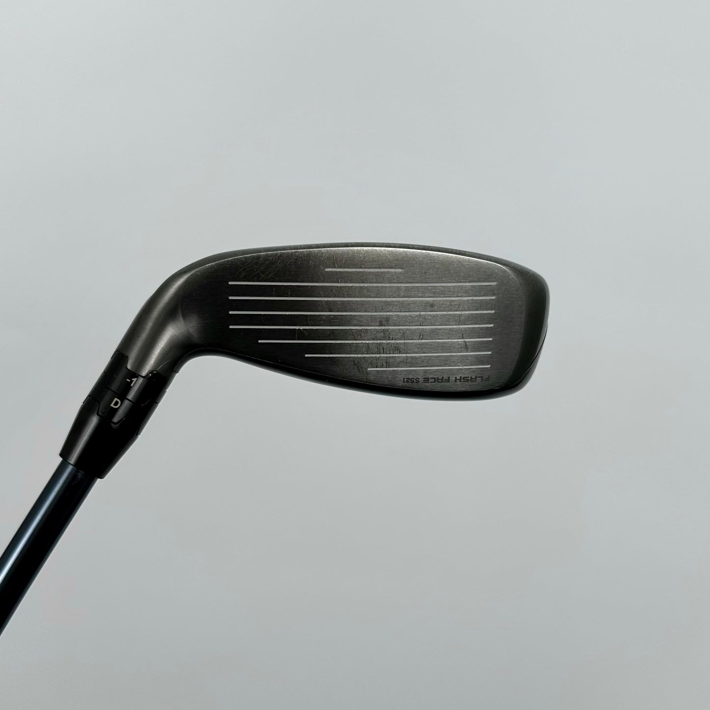 Callaway Apex Hybrid 4 21° / Regular / UST Mamiya Recoil Dart F3 75H