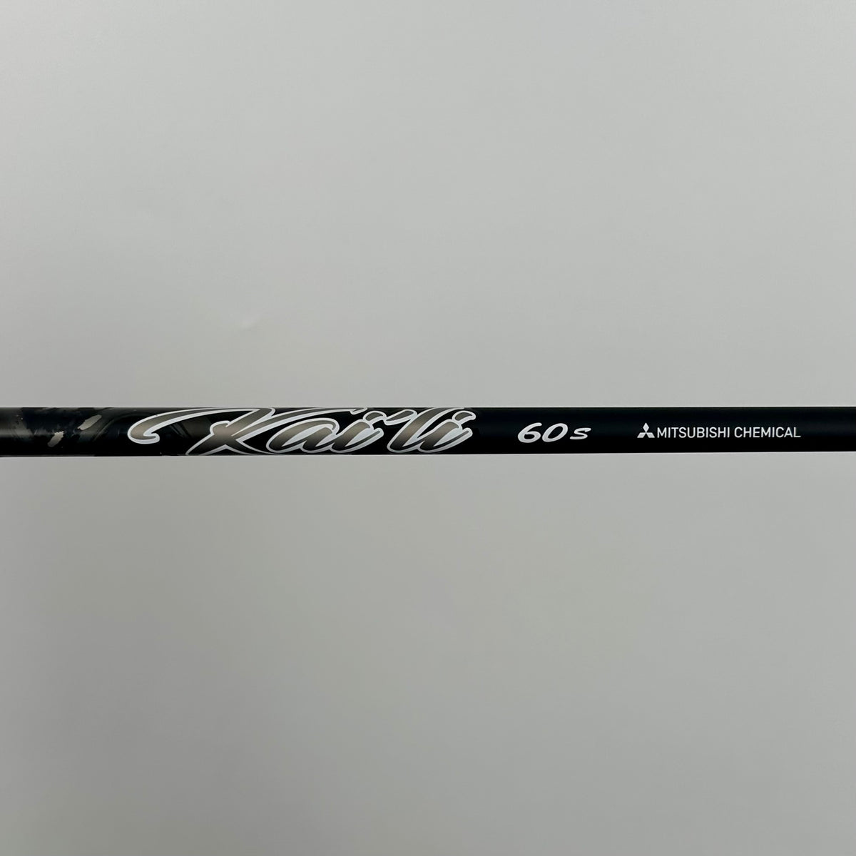 Mitsubishi Kai´li Dark Waves White 60-S / Stiff / Cobra Future Fit 33